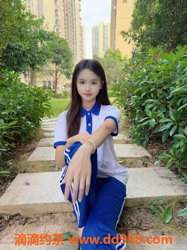 深圳楼凤资源信息,龙华小小：166cm D罩杯诱惑，1000P起