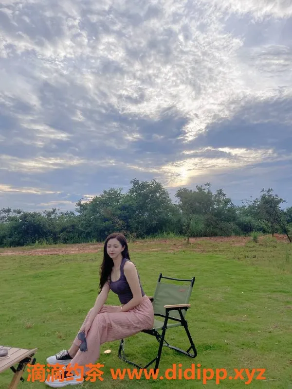 深圳楼凤-南山御姐乔恩，1000元体验制服魅力