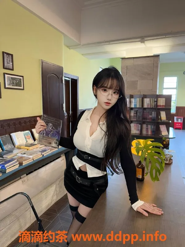 深圳楼凤资源信息,南山婉儿，167cm D杯美女，1200P起