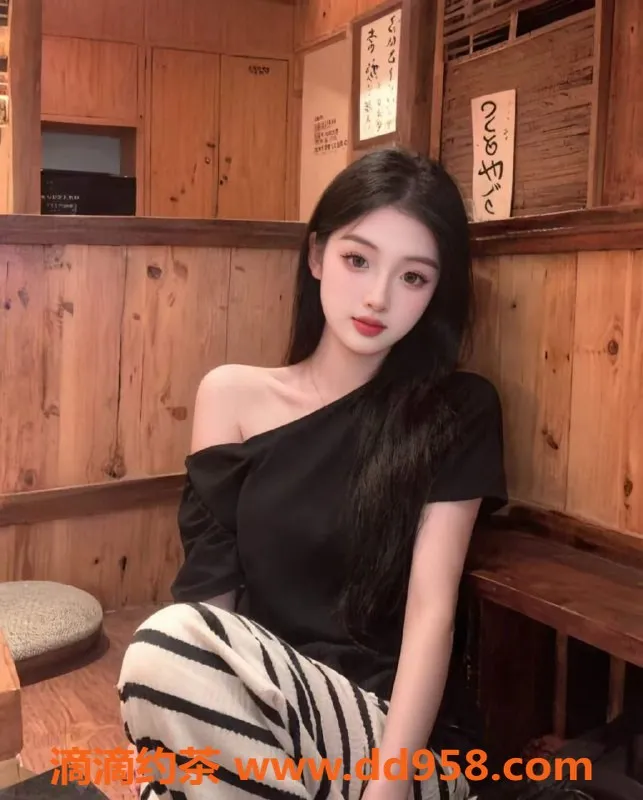 无锡楼凤-新吴区乐乐，165cm 45kg 1200p，清纯嫩妹服务