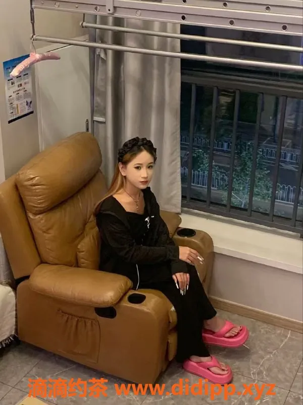 成都楼凤资源信息,成华区17岁小萝莉 85斤 S型身材推荐上牌