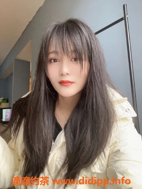 重庆楼凤-江北机场附近自营渝雨，168cmC罩杯妹子