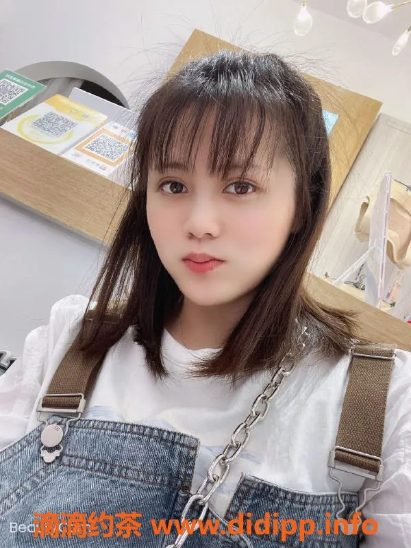 重庆楼凤资源信息,江北机场附近自营渝雨，168cmC罩杯妹子