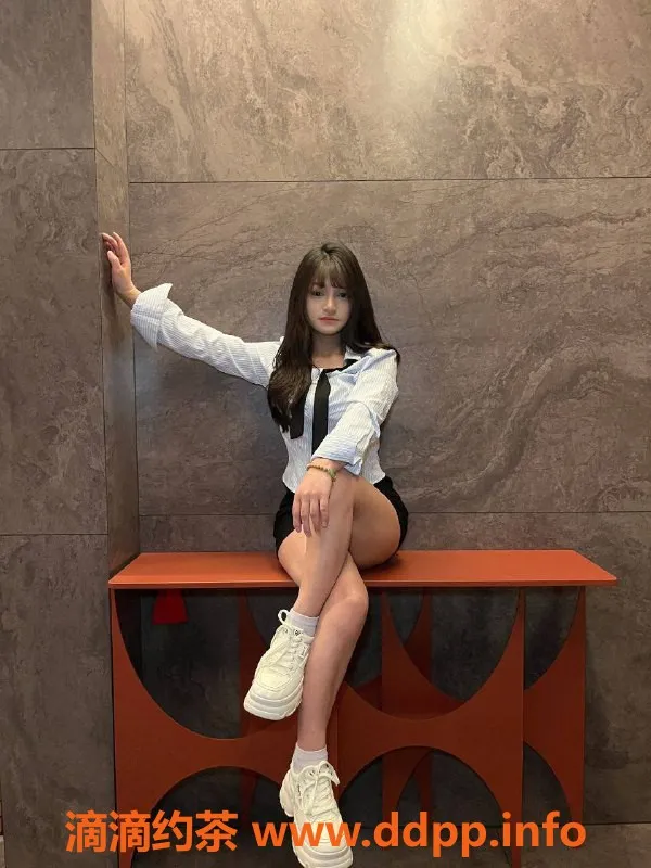 深圳楼凤-坪山果果，700元嫩妹服务，深喉鸳鸯浴