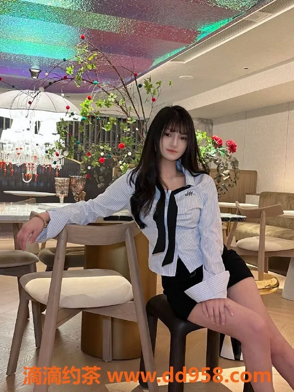 深圳楼凤资源信息,坪山果果，700元嫩妹服务，深喉鸳鸯浴