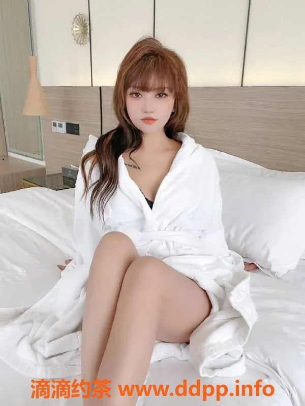 成都上门服务-天府二街梦儿 25岁167cm 100斤 500元/60分钟