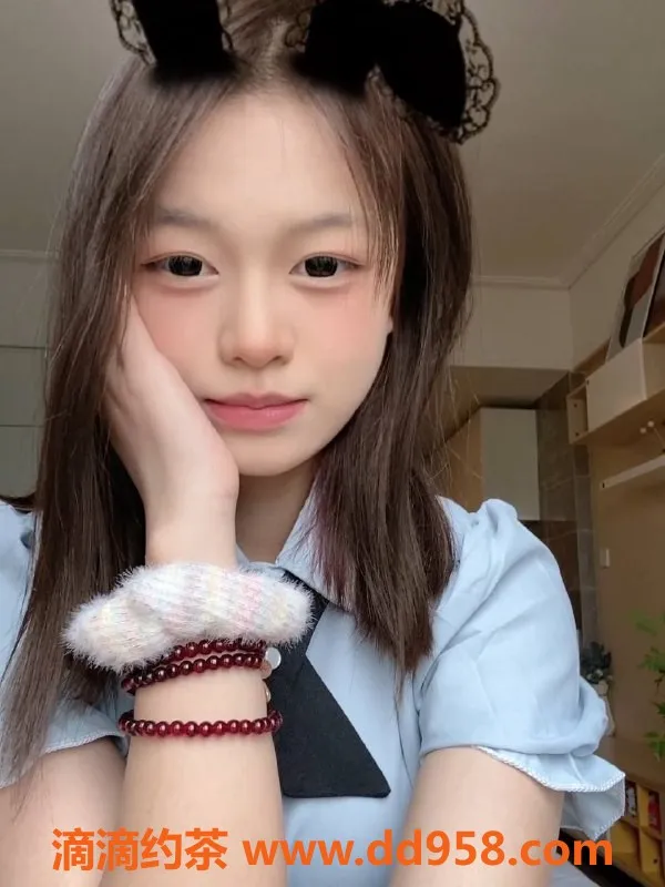 成都楼凤-成华区佳雨 165cm 90斤 B杯 女友感服务强推