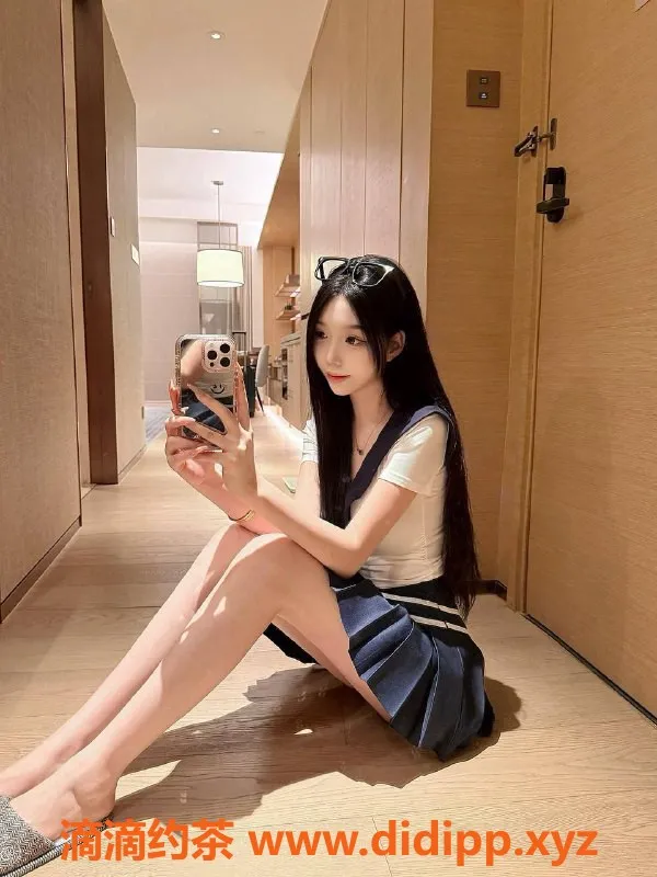 广州楼凤资源信息,天河嫩妹伊伊，八百元体验舌吻鸳鸯浴