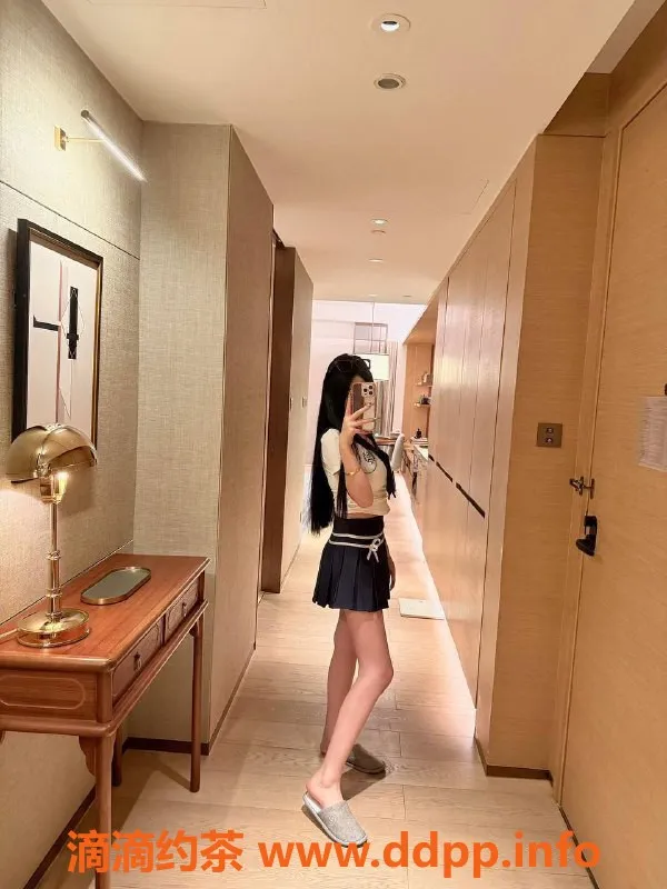 广州楼凤-天河嫩妹伊伊，八百元体验舌吻鸳鸯浴