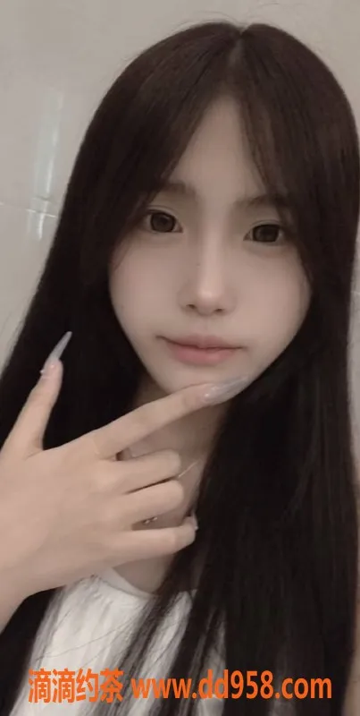 成都楼凤资源信息,成华区19岁173cm活泼妹子，黑丝显腿长