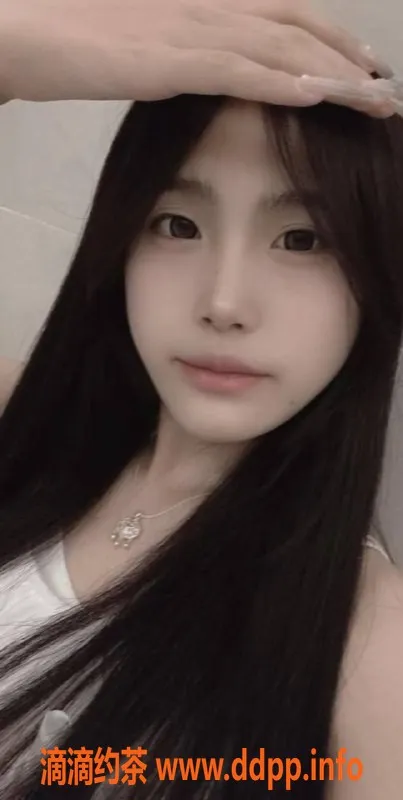 成都楼凤-成华区19岁173cm活泼妹子，黑丝显腿长