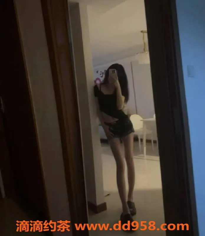 成都楼凤-成华区琴琴 172cm模特身材 贫乳 88斤超有魅力