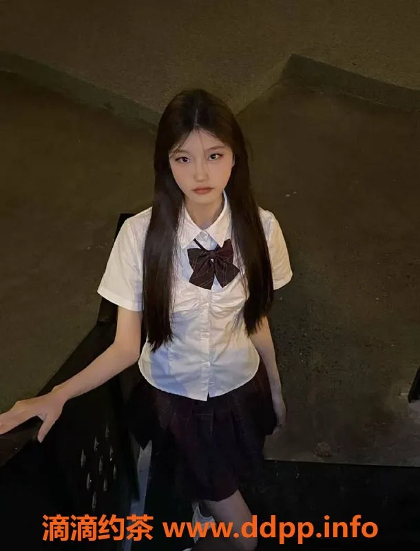 成都楼凤-成华区琴琴 172cm模特身材 贫乳 88斤超有魅力