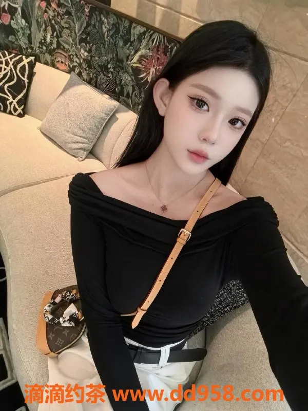 广州楼凤-天河嫩妹倾城，10P服务，胸围大长腿