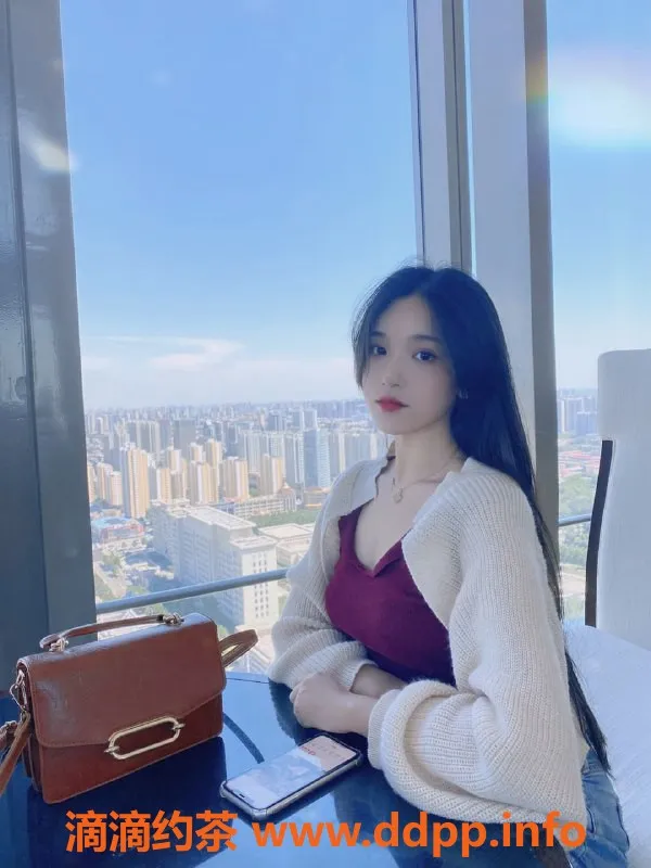 广州楼凤-天河嫩妹柚子，8P鸳鸯浴等你来体验