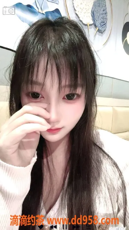 广州楼凤-番禺嫩妹玲玲，6P夜课鸳鸯浴体验