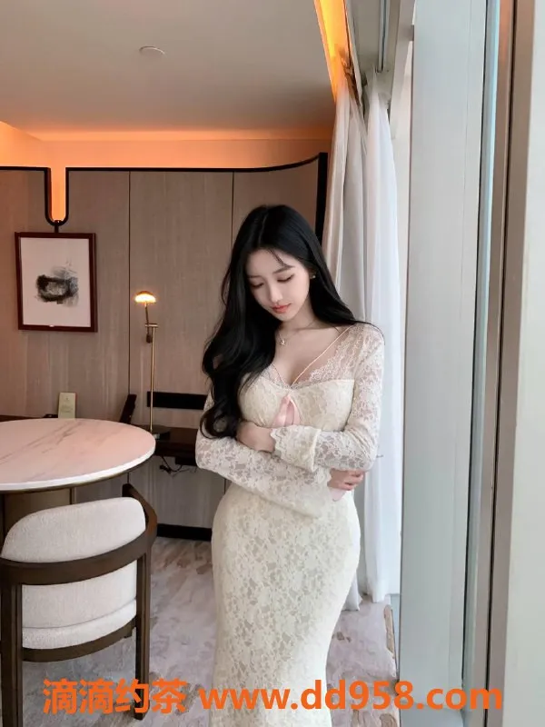 广州楼凤-天河小雪，嫩妹8P服务，舌吻鸳鸯浴