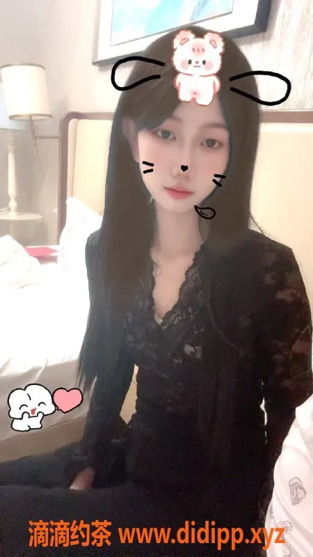 广州楼凤-番禺嫩妹可乐，6P预约热线等你来聊