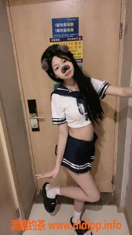 广州楼凤-番禺嫩妹可乐，6P预约热线等你来聊