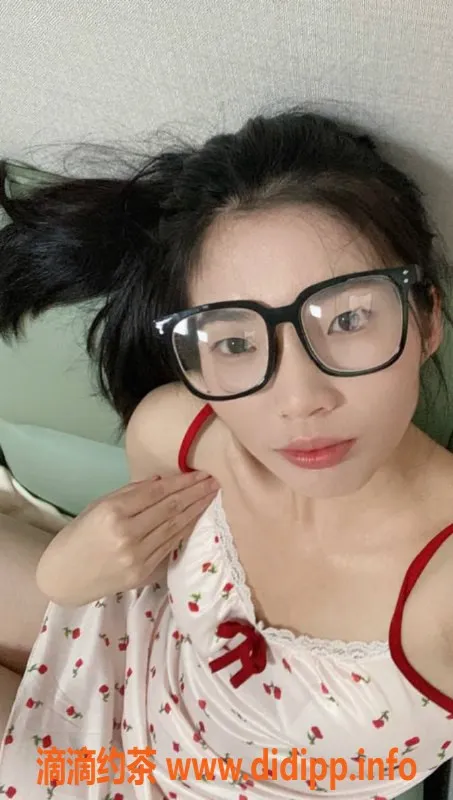 深圳楼凤-宝安媛媛，160cm胸围B，700元起服务