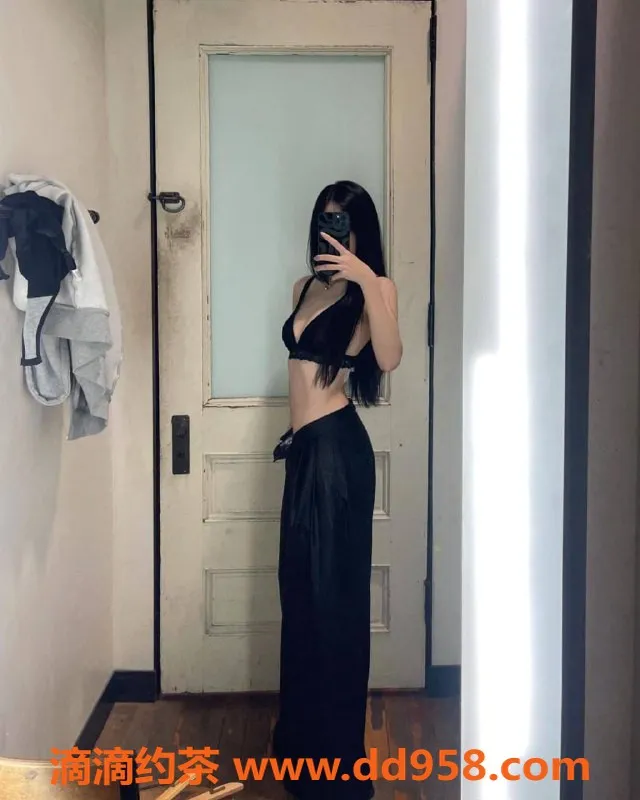 深圳楼凤-福田御姐佩佩，164cm，48kg，1400起