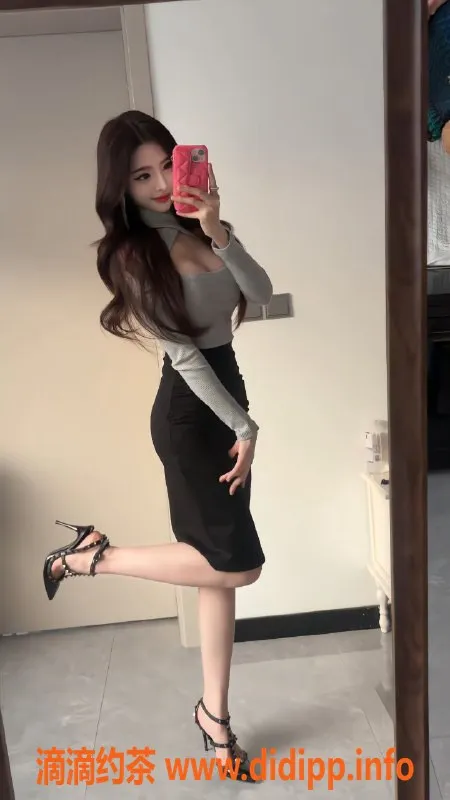 广州楼凤资源信息,天河御姐张诗曼，课费25PP，舌吻鸳鸯浴等你体验