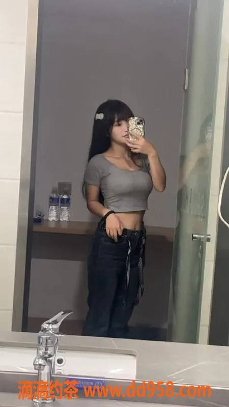 广州楼凤-黄埔兮兮，800元体验大胸魅力