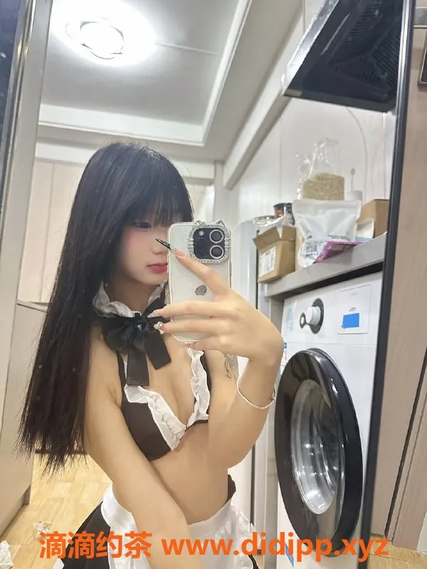 深圳楼凤资源信息,龙华嫩妹萱宝，900元体验绝佳服务