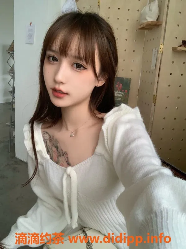 广州楼凤-白云御姐诺诺，8P鸳鸯浴等你体验