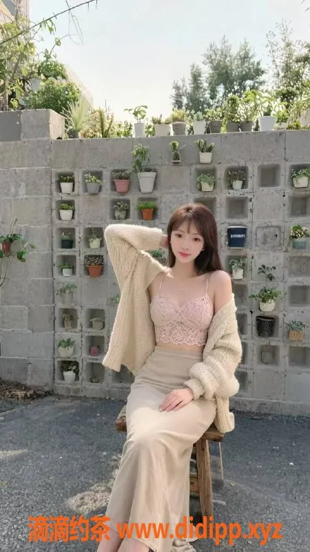 中山楼凤-琴琴，24岁，C+胸围，西区服务值得一试