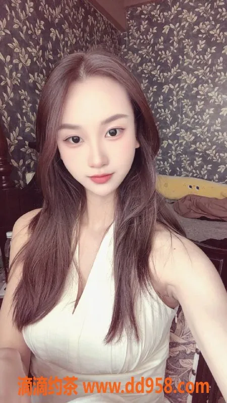 广州楼凤-海珠嫩妹李欣欣，8P服务等你来体验！