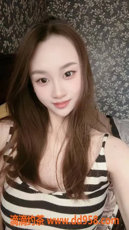 广州楼凤-海珠嫩妹李欣欣，8P服务等你来体验！