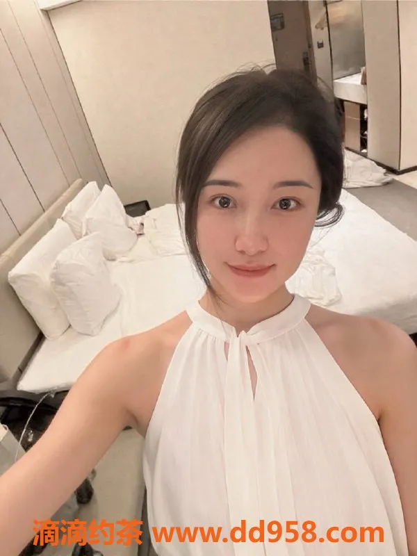 广州楼凤-天河御姐周薇薇，8P鸳鸯浴服务