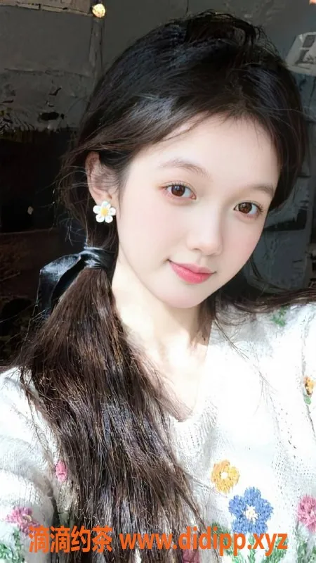 深圳上门服务-福田嫩妹木冉，长腿上门服务仅1688P