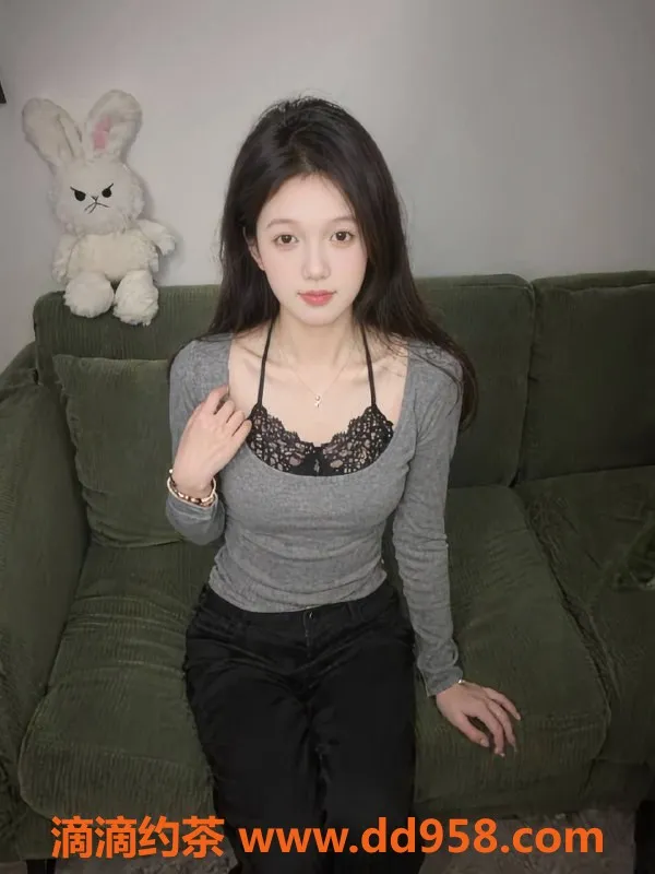 深圳上门服务-福田嫩妹木冉，长腿上门服务仅1688P