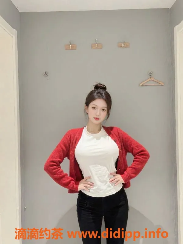 深圳上门服务-福田嫩妹木冉，长腿上门服务仅1688P