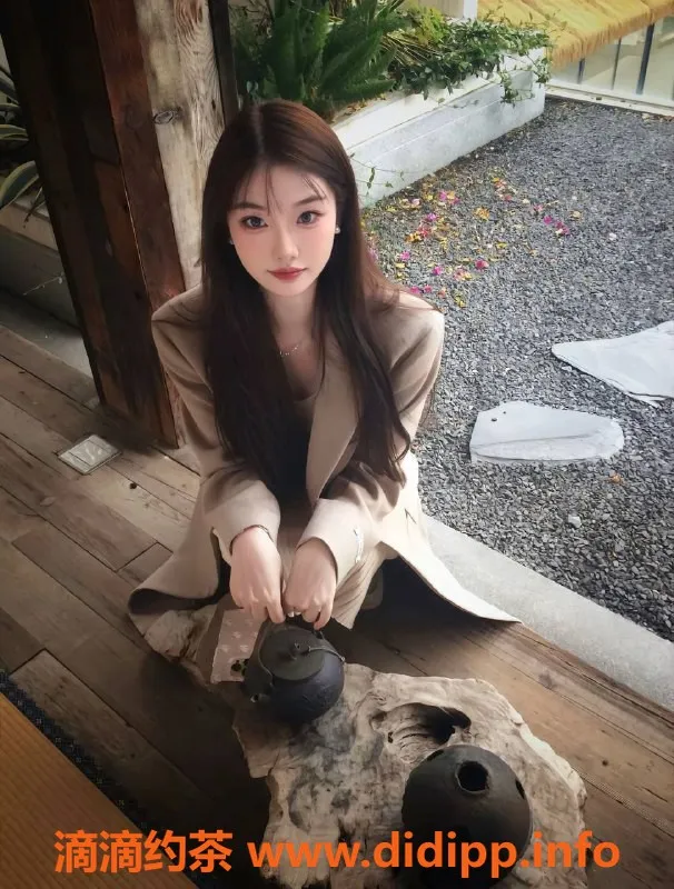 深圳楼凤-福田倪妮，1100P深喉69服务，性感制服陪伴