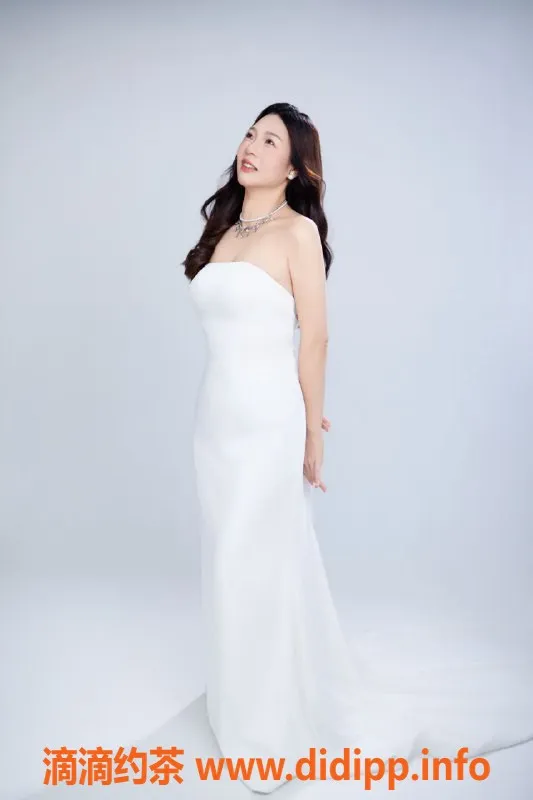 深圳上门服务-福田熟女莎莎，800元抓龙筋按摩服务