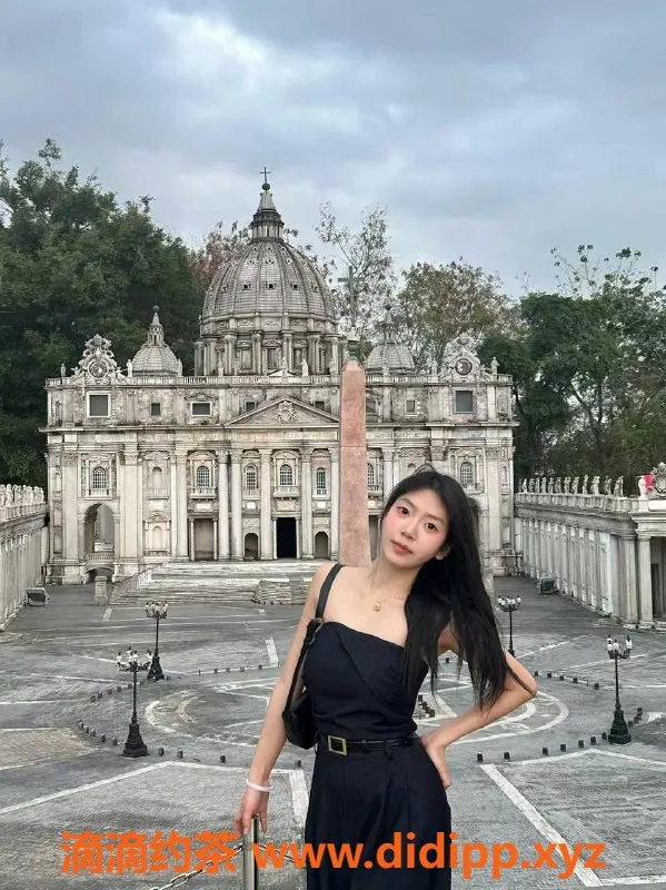 深圳楼凤-深圳龙华小鱼儿，甜妹制服，800p起