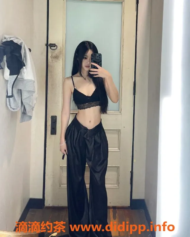 深圳上门服务-福田佩佩，1400P上门服务，舌吻制服