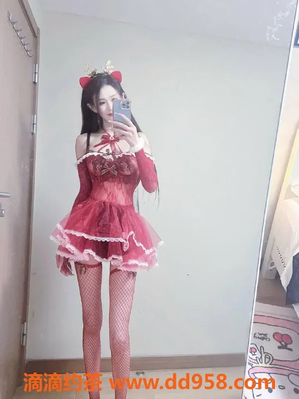 深圳楼凤-龙岗微微，800元起，情趣服务多样