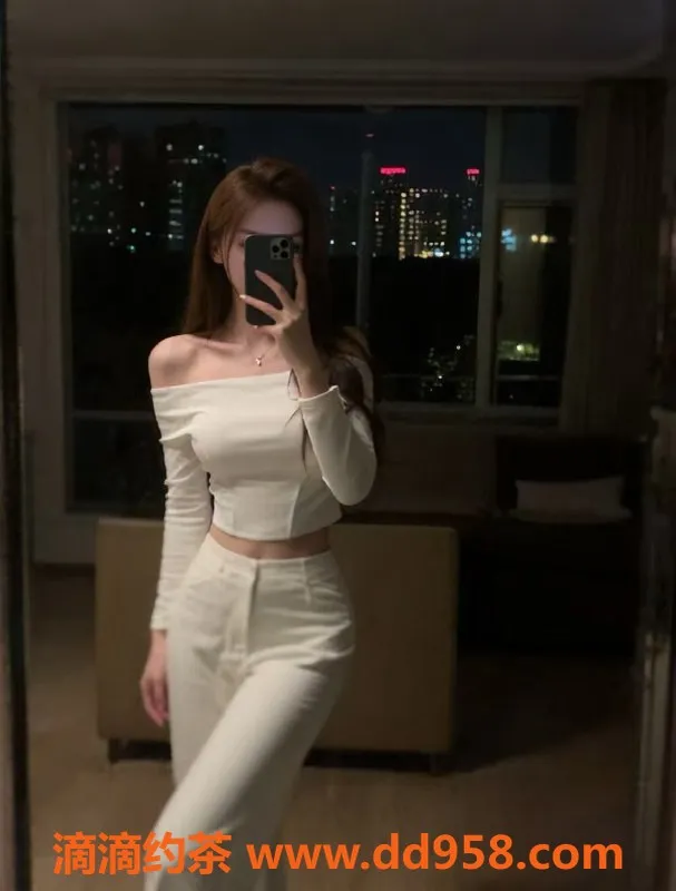 成都楼凤-武侯区果果：颜值与身材并存的御姐