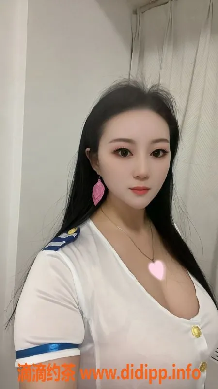 广州楼凤资源信息,天河御姐恩夏，巨乳7P服务，舌吻体验