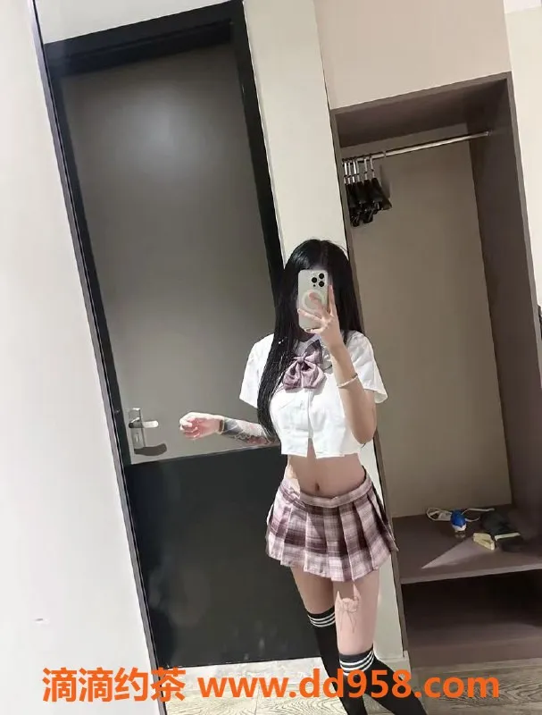 常州楼凤-武进嫩妹可可，165高90重，陪浴调情服务