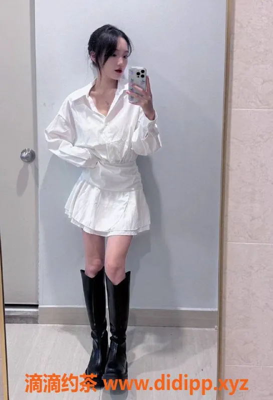南通楼凤资源信息,南通清纯女大小鱼，18岁，166cm，B+罩杯，服务优质