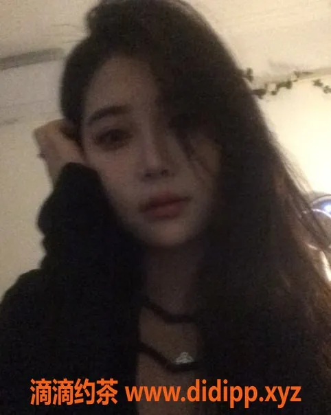 洛阳楼凤-许昌彤彤，25岁163cm美女，C罩杯待您体验