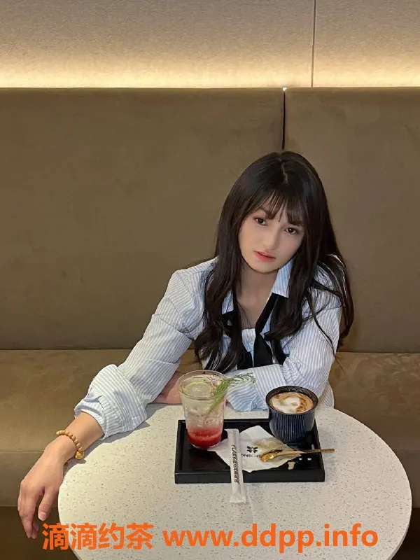 深圳楼凤-宝安嫩妹果果，700元畅享深喉鸳鸯浴