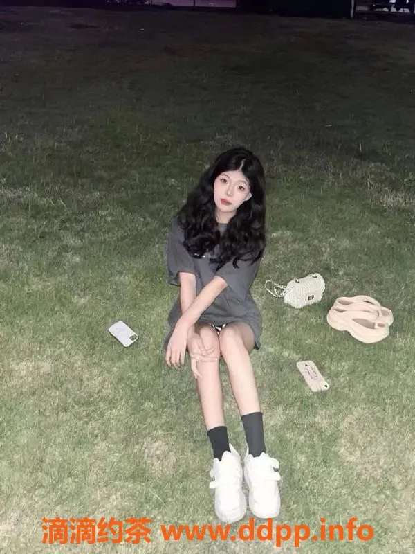 广州楼凤资源信息,番禺小婷，嫩妹夜课鸳鸯浴，6P带你嗨