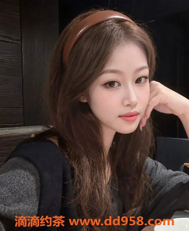 中山楼凤-西区萍萍，18岁B罩杯，700元起服务