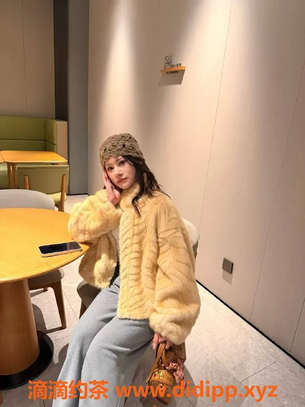 成都楼凤-锦江区#爱吃香菜，身材优雅，服务贴心